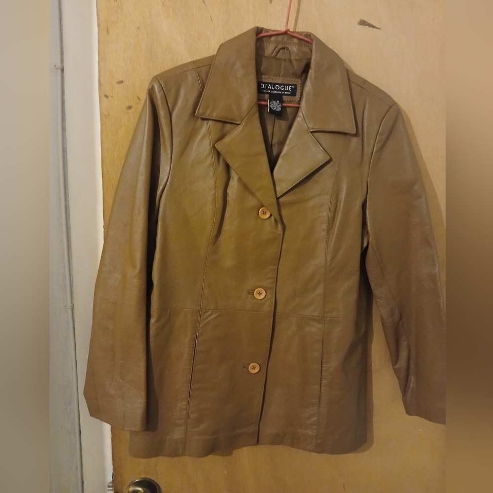 Dialogue Woman's Brown Tan Button Front Leather Jacket W/ Shoulder Pads
